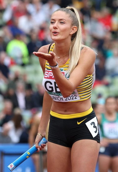 HOT SCHMIDT World’s sexiest athlete Alica Schmidt challenges Erling Haaland to a race… and she’s already THRASHED a World Cup winner