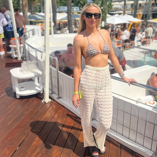 HERE WE CHLO England Lionesses star Chloe Kelly parties with Wayne Lineker in bikini top on well-earned break after Women’s World Cup