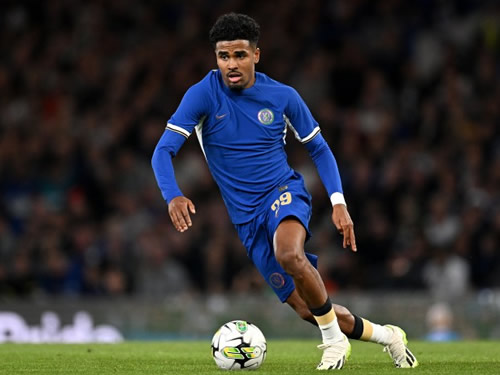 Man City target young Chelsea defender who is stalling over new contract after Blues agree £31m fee
