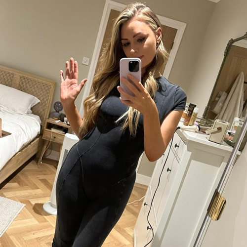 Laura Woods looks gorgeous going make-up free in crop top as TNT Sports presenter enjoys her weekend