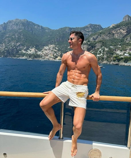HUNGRY FOR SUCCESS Barcelona star Robert Lewandowski’s bizarre ‘backwards eating diet’ revealed and it’s inspired by nutritionist wife Anna