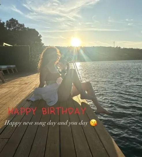GLYNNE-CREDIBLE Alex Scott shares bikini pic of Jess Glynne and wishes her happy birthday in loved-up message