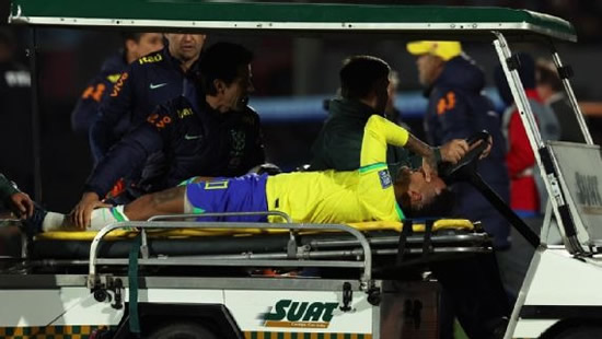 Neymar set for lengthy recovery from injury -Brazil doctor