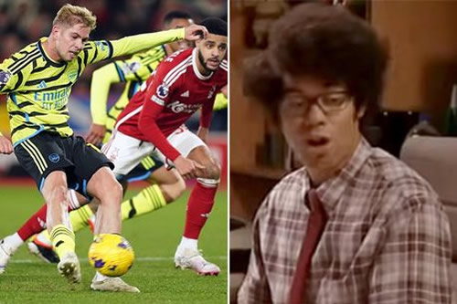 Arsenal fans fume as players live up to famous meme and even commentator says it