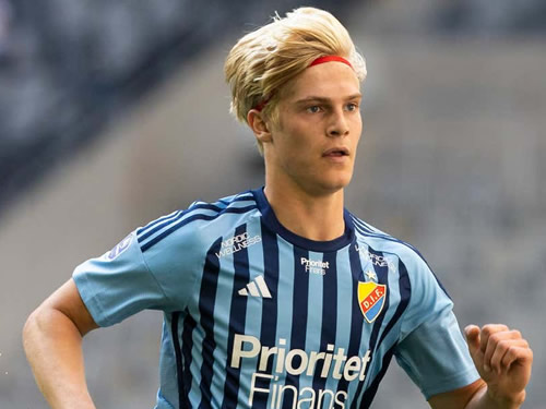 Tottenham beat Barcelona to sign Swedish prodigy Bergvall - source